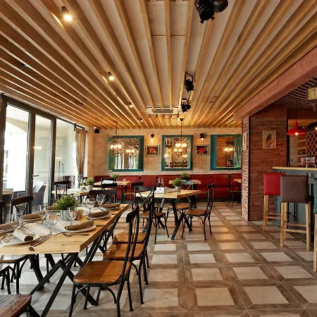 Hotel Antik Baltsjik