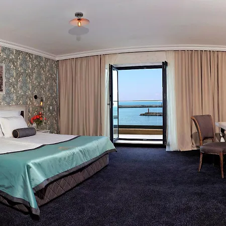 Antik Hotel 3*