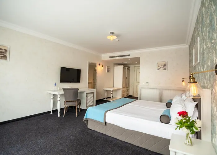 Ξενοδοχείο Antik 3*