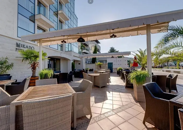 Ξενοδοχείο Antik 3*