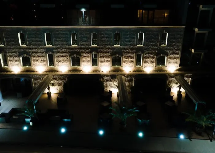 Ξενοδοχείο Antik 3*